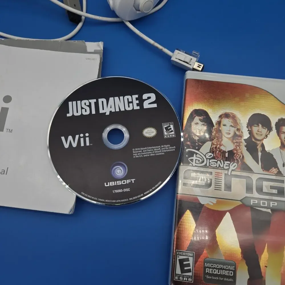 Nintendo Wii RVL-001 Console Bundle Tested Working Cords Nunchuk 2 Games